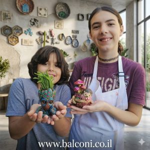 עציץ בטון פיסולי דגם "בייבי גרוט" (Groot) כולל סוקולנט מהמם